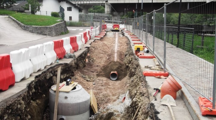 Acquedotto e fognatura comunale ed opere di asfaltatura